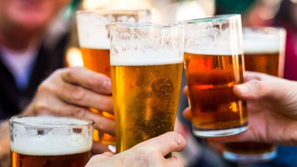 ‘Fancy a pint?’ British Lords vote to safeguard cherished measure