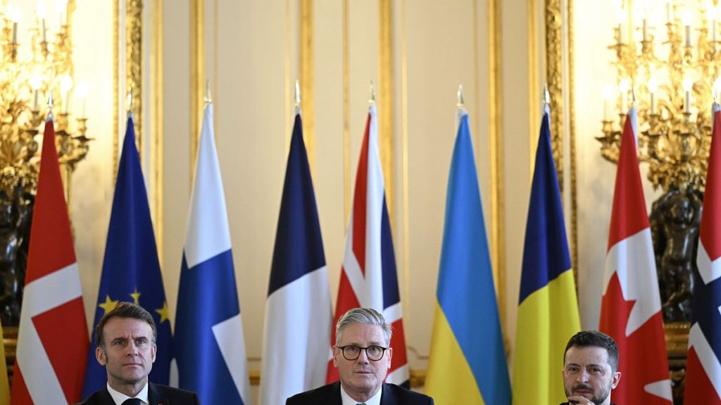 The French President, the British Prime Minister and the Ukrainian President (from left to right) at the London summit on Ukraine