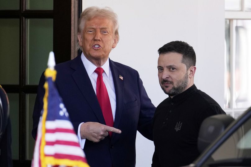 Le président Donald Trump accueille le président de l'Ukraine Volodymyr Zelenskyy à la Maison Blanche à Washington, le vendredi 28 février 2025