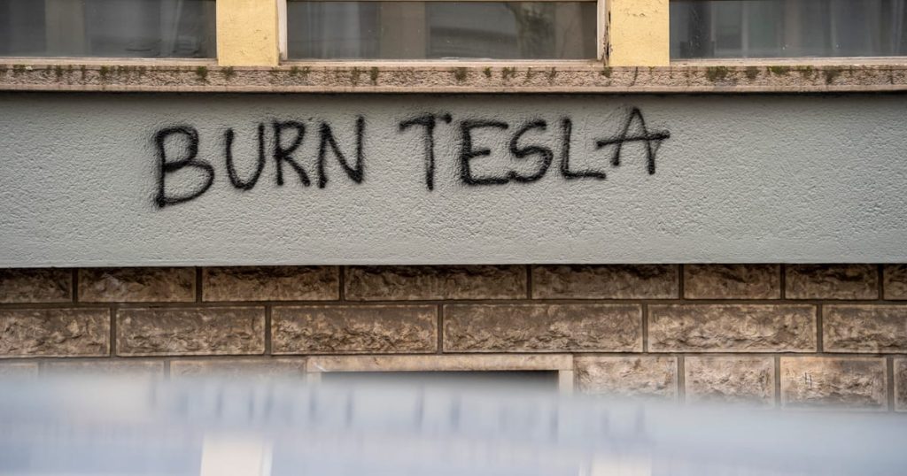 Victoria's Secret et Tesla font face à un boycott français alors que le sentiment anti-Trump augmente