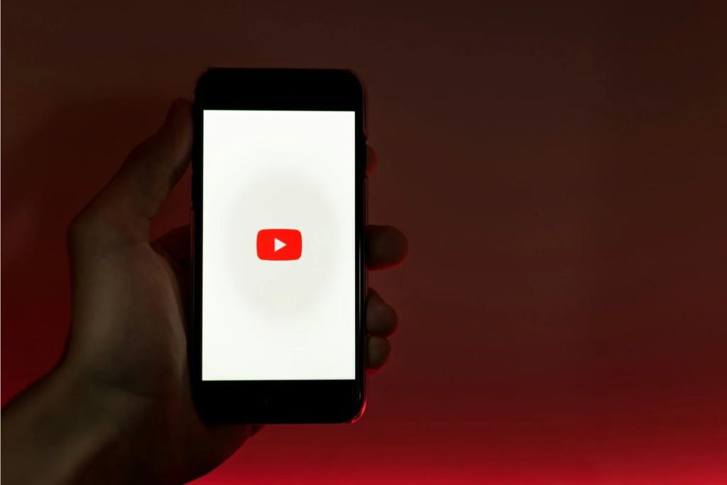 écouter YouTube en arrière-plan ou écran éteint