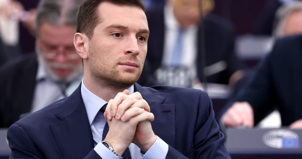 Bardella se bat pour mettre un aide sur la paie du Parlement européen - malgré le scandale du Pen Pen