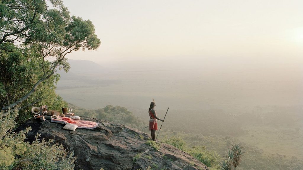 Des filles patineuses aux illusions climatiques: Rencontrez les gagnants des prix de la photographie mondiale de Sony 2025