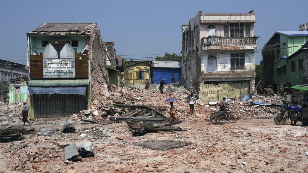 Survivants du tremblement de terre du Myanmar dans un besoin urgent d'aide un mois, l'ONU avertit