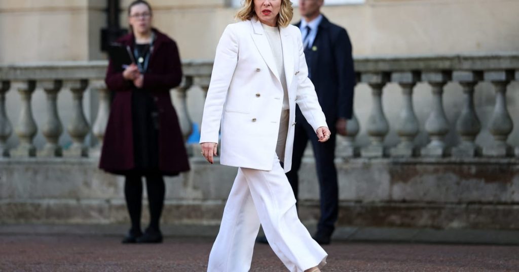 La visite en solo de Meloni déclenche l'anxiété en France