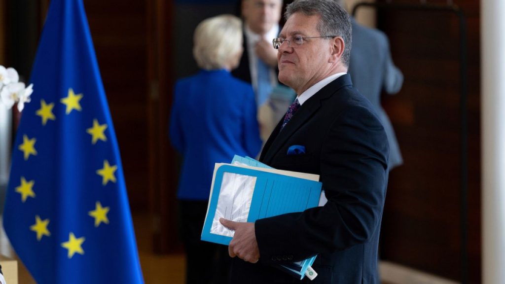 EU trade Commissioner Maroš Šefčovič will travel to Washington on 14 April.