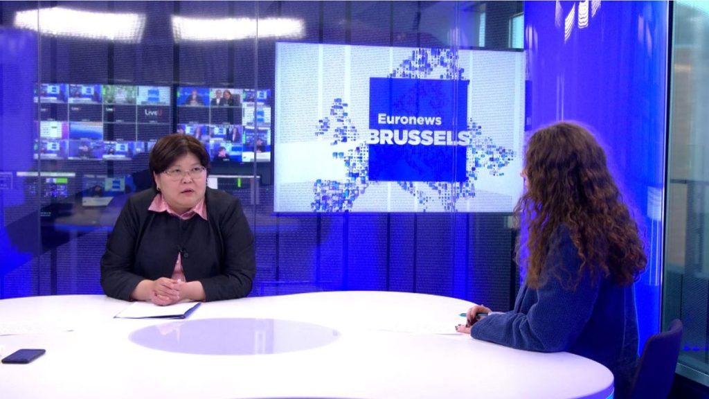 Elvira AZIMOVA, Chairperson of the Constitutional Court of the Republic of Kazakhstan and Euronews journalist Romane ARMANGAU