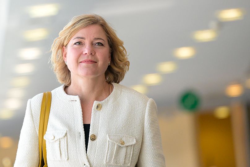 Henna Virkkunen, commissaire pour la technologie, la sécurité et la démocratie, illustrée à Bruxelles, 18 septembre 2024