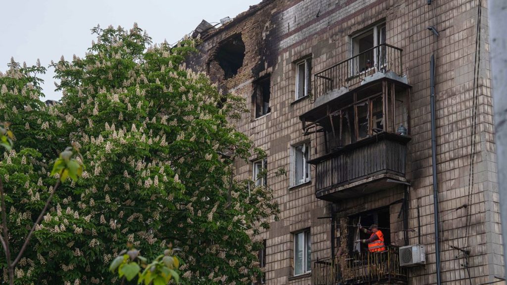 Au moins deux tués dans des missiles russes et des drones sur la capitale ukrainienne Kyiv