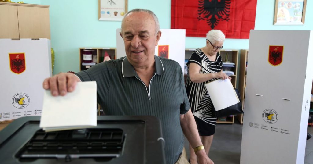 Résultat des élections albanaises n'est pas claire après que les radiodiffuseurs ne retiennent pas les sondages de sortie