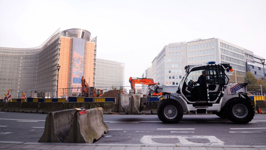Le chef du budget de l'UE apaise les craintes des agriculteurs à propos des changements de financement