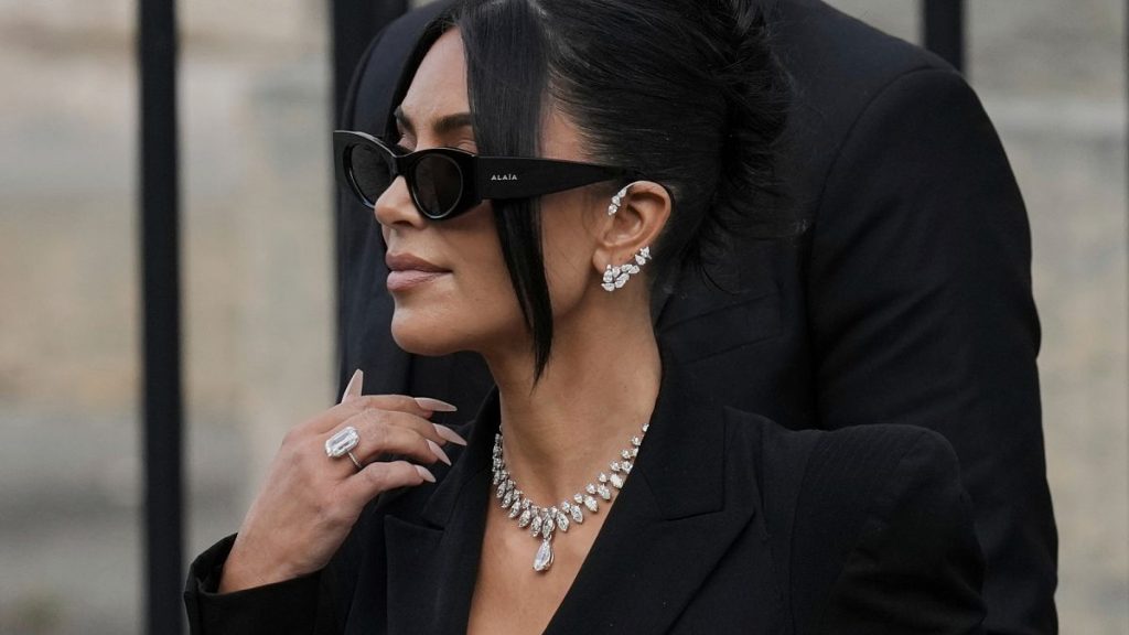 Les «voleurs de grand-père» reconnus coupables de vol de Kardashian par la cour de Paris