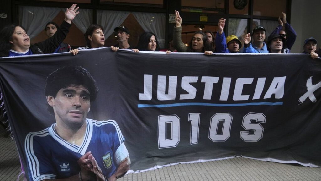 Le juge du procès de Maradona se retire au milieu de la controverse documentaire télévisée