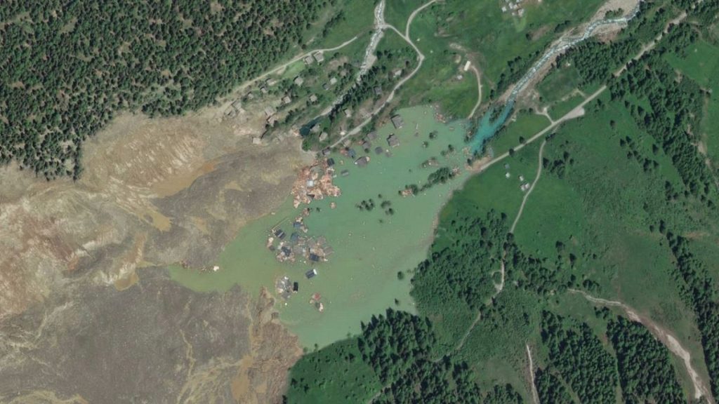 Les villages suisses en alerte haute après l'effondrement des glaciers et le glissement de terrain enterrent Blattten