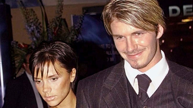David Beckham et Spice Girl Victoria Beckham sont devenus connus dans la presse sous le nom de «Posh et Becks» alors que leur romance tourbillonnante a décollé en 1997. Le couple a fait le nœud en 1999.