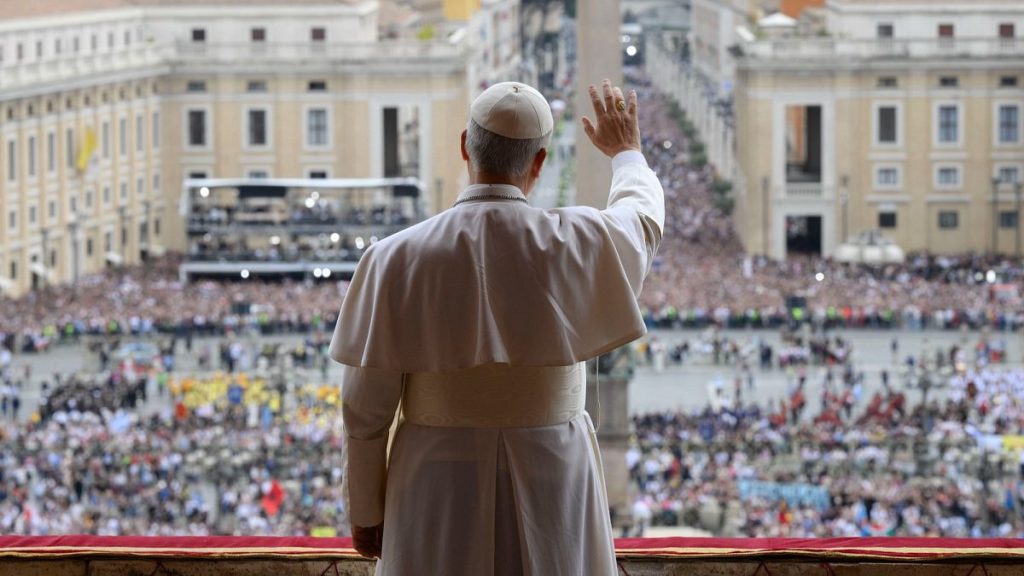Le pape nouvellement élu Leo XIV fait face à des attentes visant à combler les divisions dans l'Église catholique