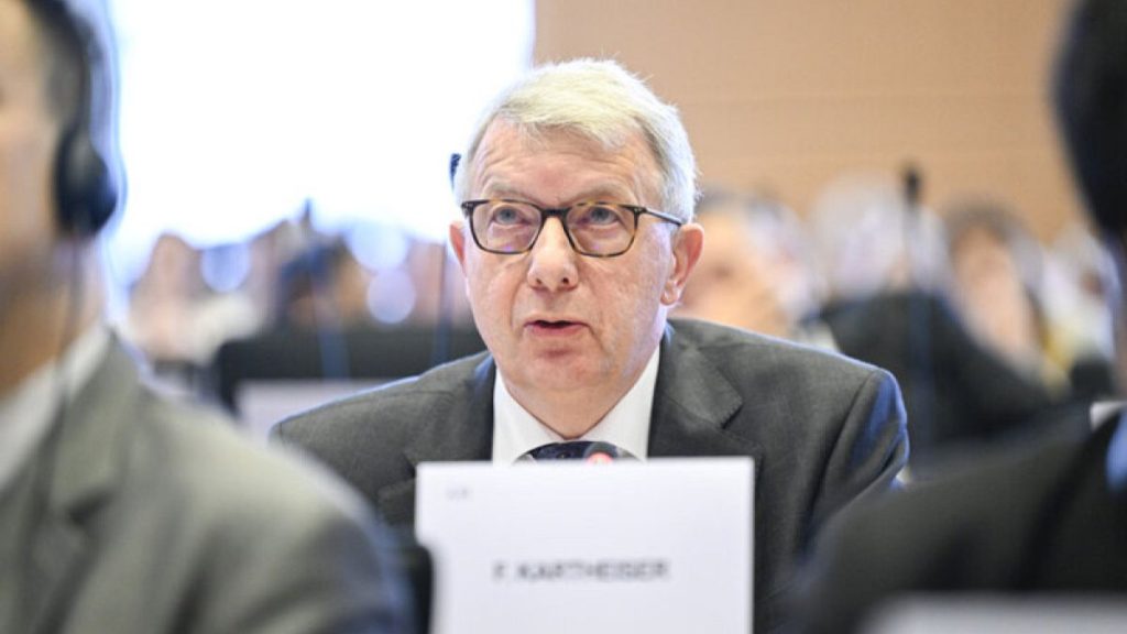 Les conservateurs du Parlement de l'UE expulsent le MEP luxembourgeais pour un voyage à Moscou