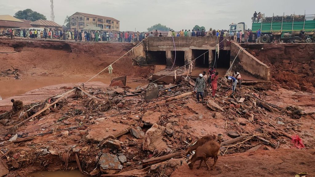 Plus de 100 tués comme des pluies torrentielles déclenchent des inondations dans le nord du Nigéria