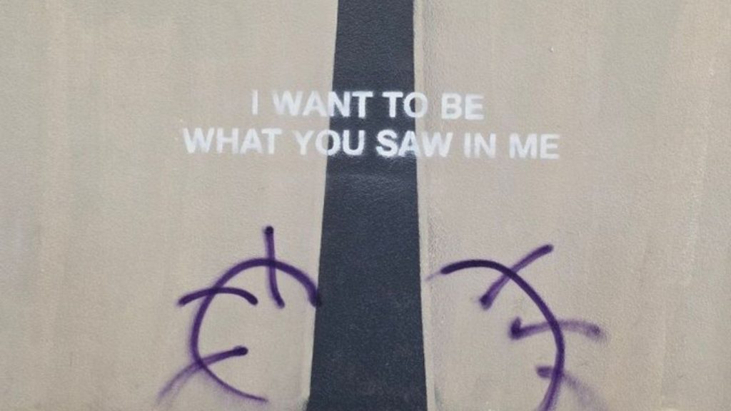 La nouvelle œuvre d'art de Banksy temporairement (et méchante) dégradé en France