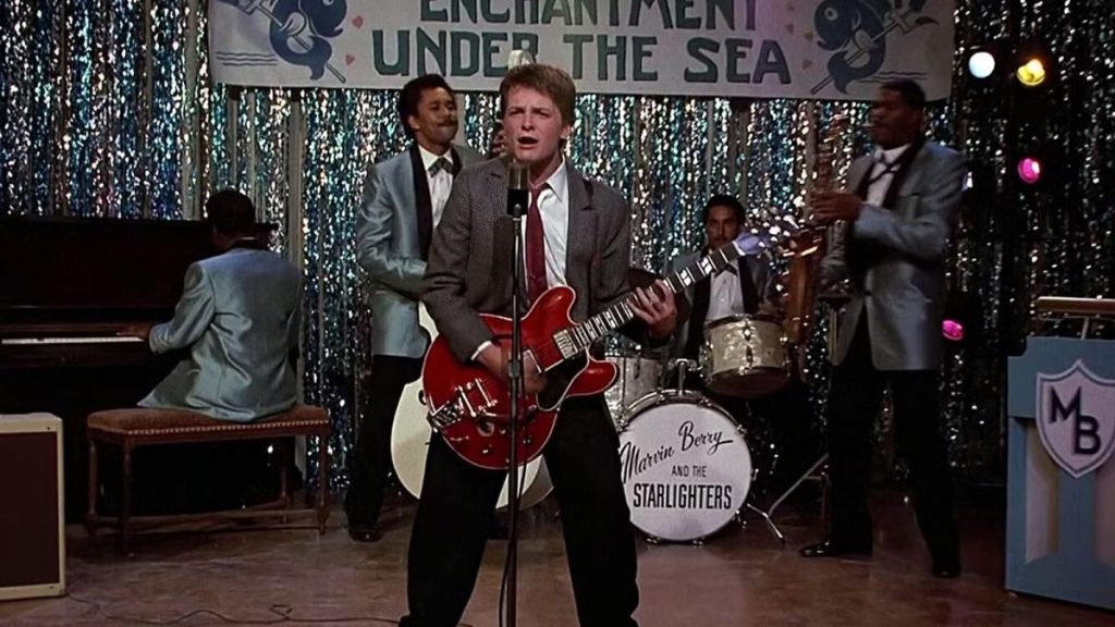 Lost to the Future: `` Back to the Future '', les stars rejoignent Gibson à la recherche de guitare manquante