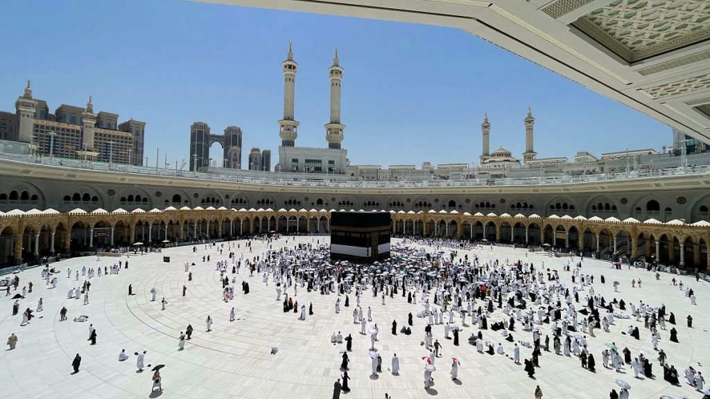 L'Arabie saoudite s'attaque à une chaleur étouffante alors que les pèlerins musulmans se lancent dans le voyage du Hajj