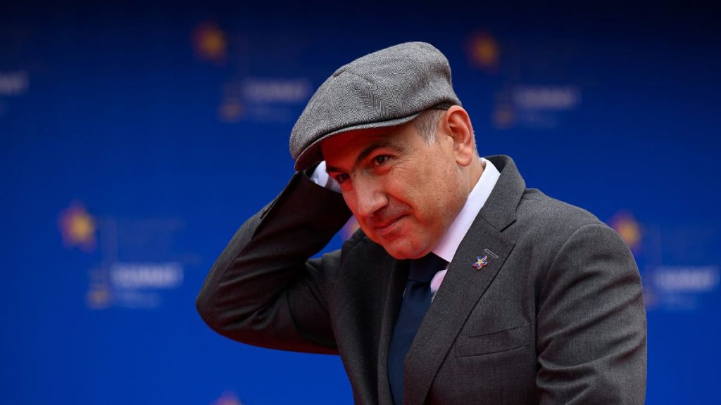 En duel amer avec l'église arménienne, le Premier ministre Pashinyan propose de montrer qu'il n'est pas circoncis