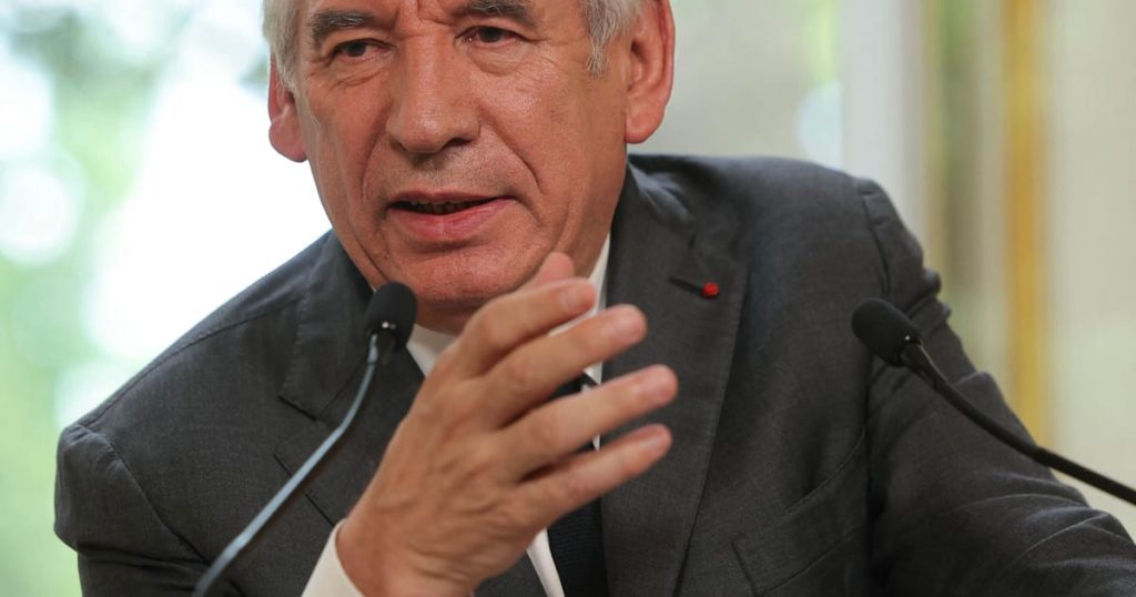 Deviant Bayrou ne concédera pas la défaite sur les pourparlers de réforme des pensions