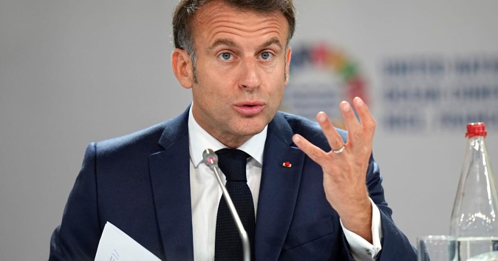 Vous vous faites, Bruxelles dit à Macron sur l'interdiction des médias sociaux pour les enfants