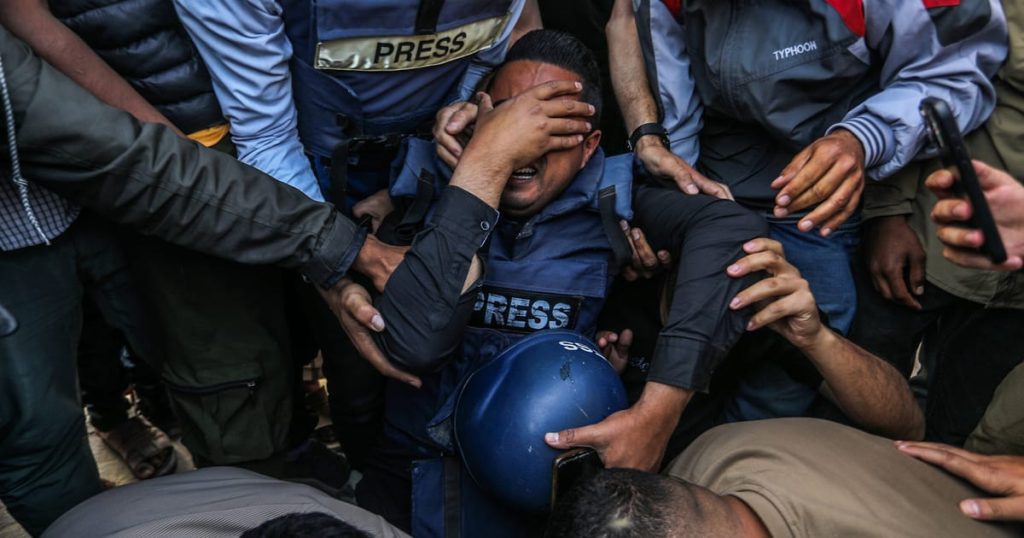 La BBC et les agences de presse exhortent Israël à laisser la nourriture entrer dans Gaza alors que les journalistes font face à la famine