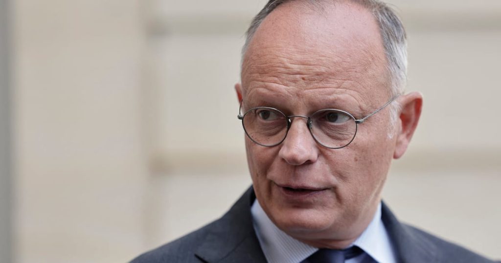 Le tribunal efface les anciens ministres français et des ministres de la Santé de la mauvaise gestion de Covid-19