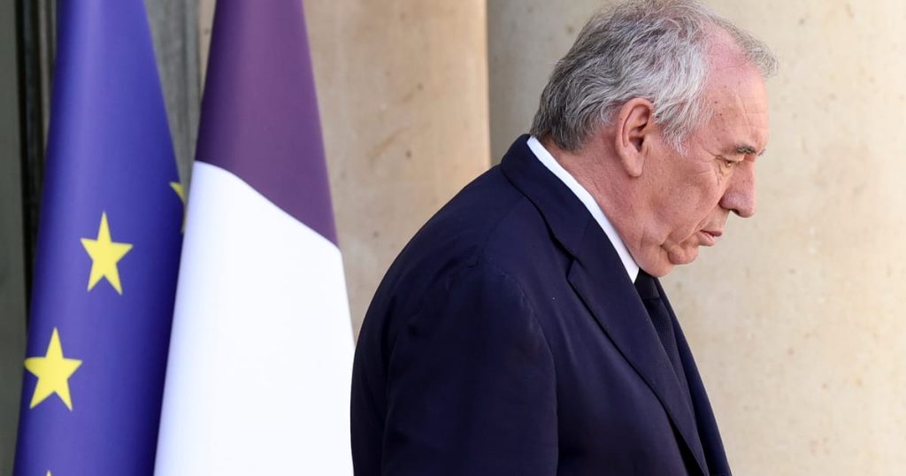 L'effondrement du gouvernement français probable augmente les enjeux de fermeture nationale prévue