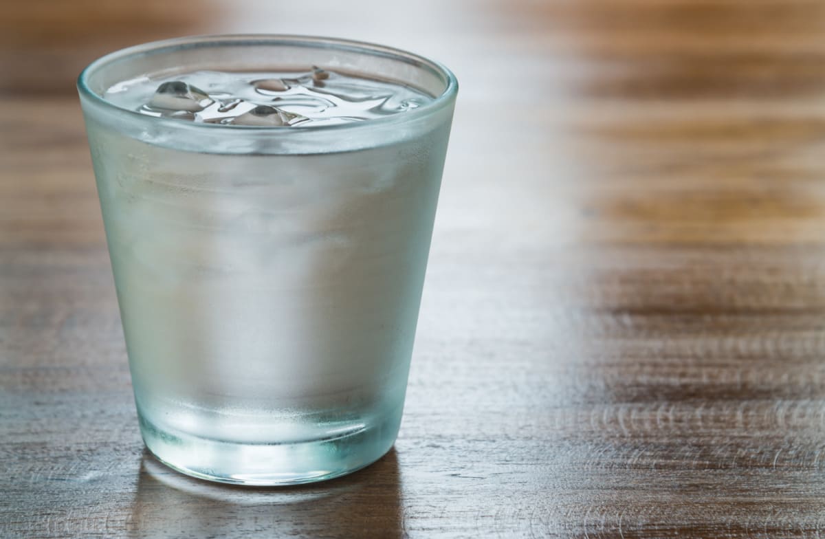 un simple verre d’eau posé sur le seuil peut dissuader un cambrioleur