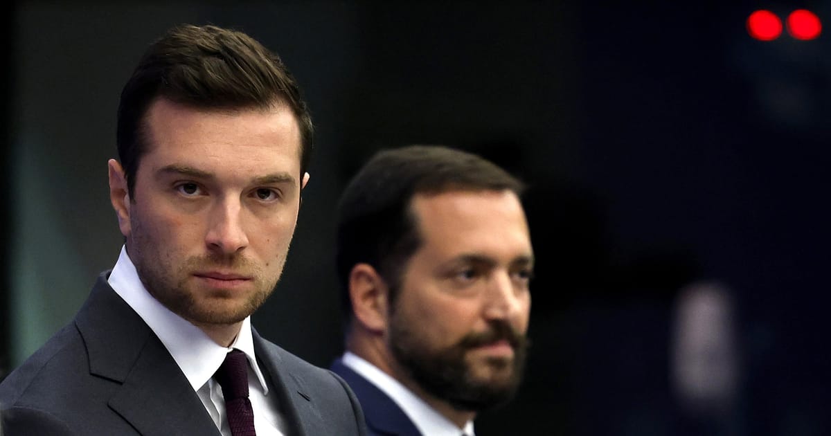 Français à l'extrême droite rejoint Chorus appelant à de nouvelles élections