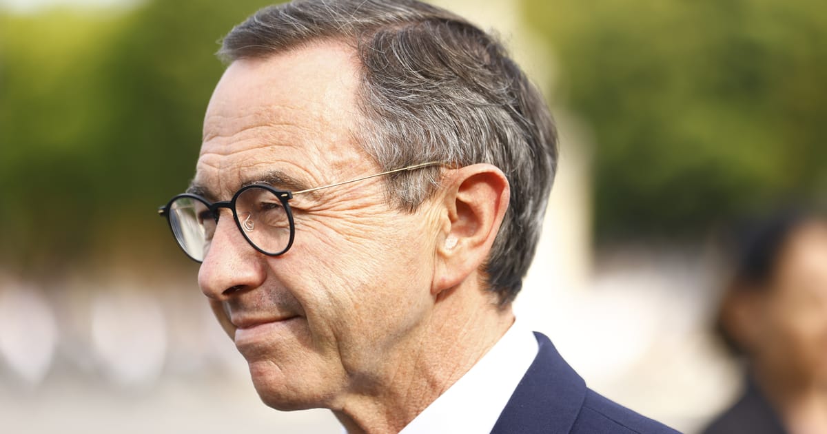 La France dépouille le permis de résidence de l'homme qui allume le mémorial de la cigarette à la guerre