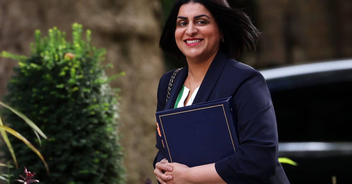 Le travail a besoin d'un nouveau chef adjoint. Ce sont les coureurs et les coureurs.