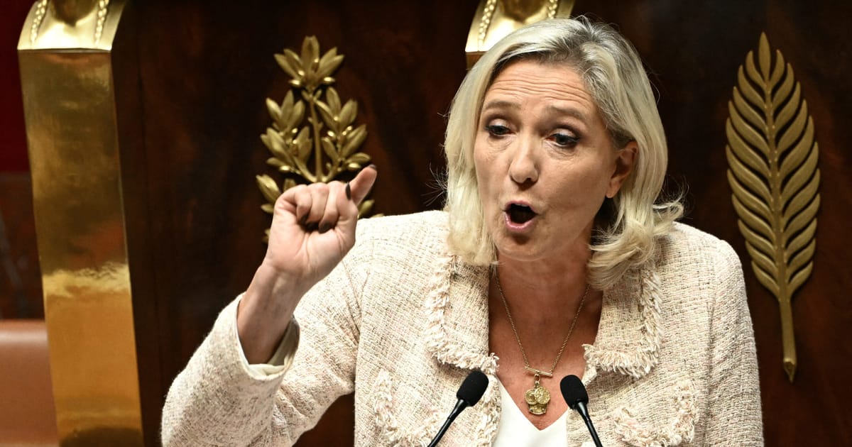 Le Pen tourne la vis sur Macron avant les pourparlers budgétaires de Crunch