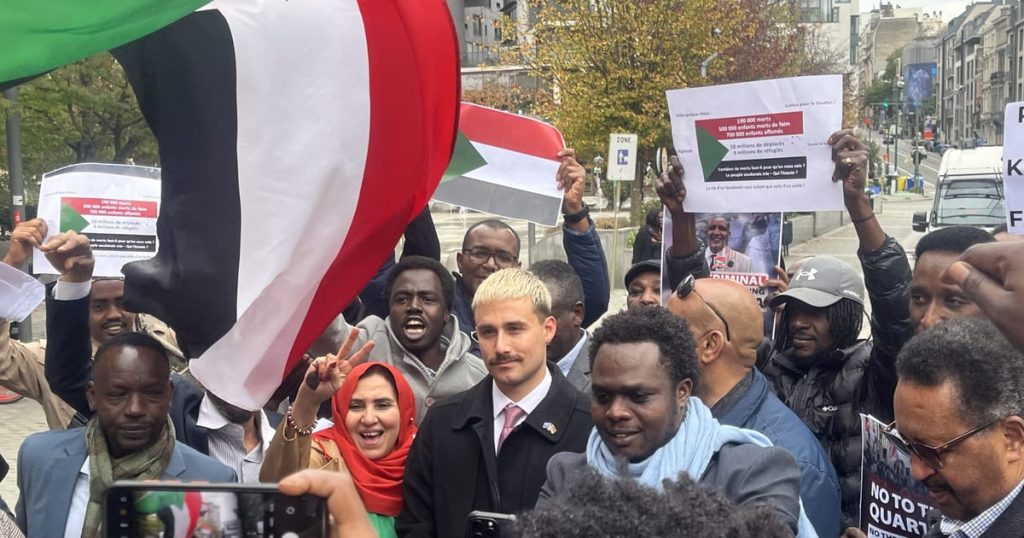 Le MEP a invité des miliciens liés au génocide à parler de la paix au Parlement européen