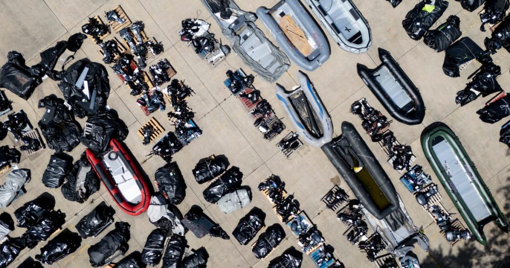 First Channel Migrant expulsé dans le cadre de l'accord `` One In, One Out '' du Royaume-Uni avec la France