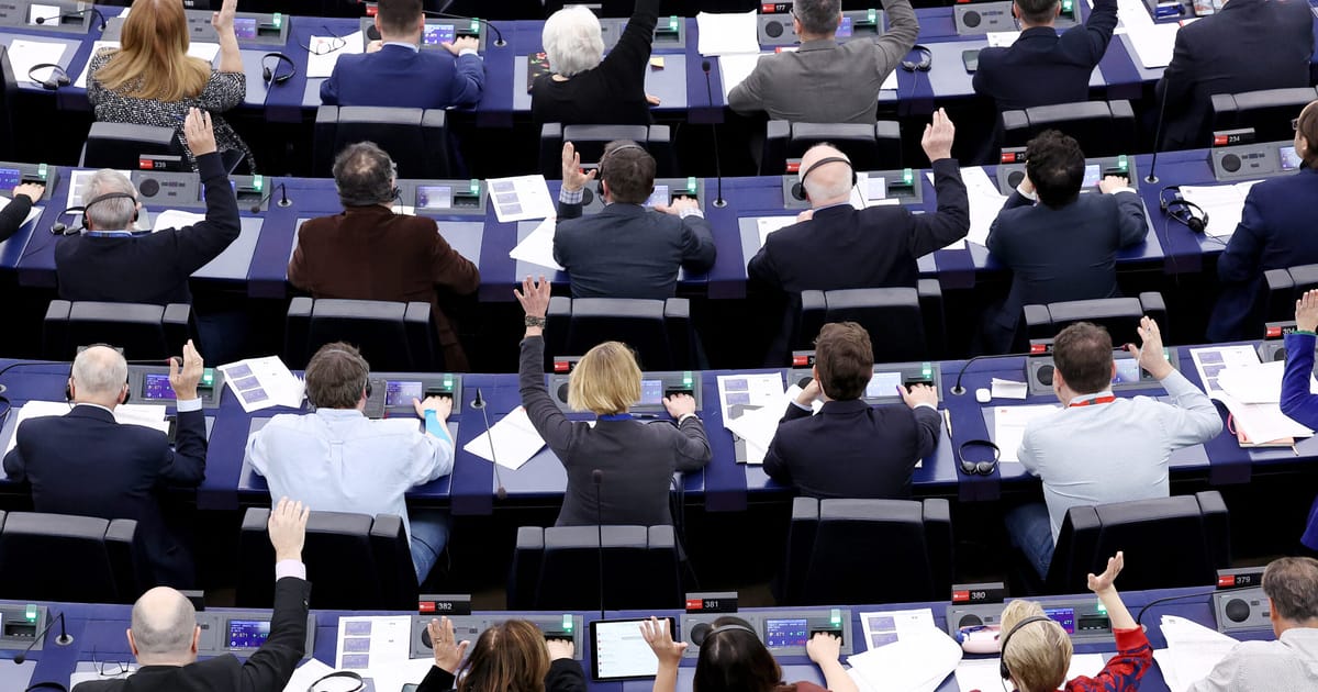 L'EPP vote-t-il vraiment avec l'extrême droite? 5 choses que nous avons apprises des données.