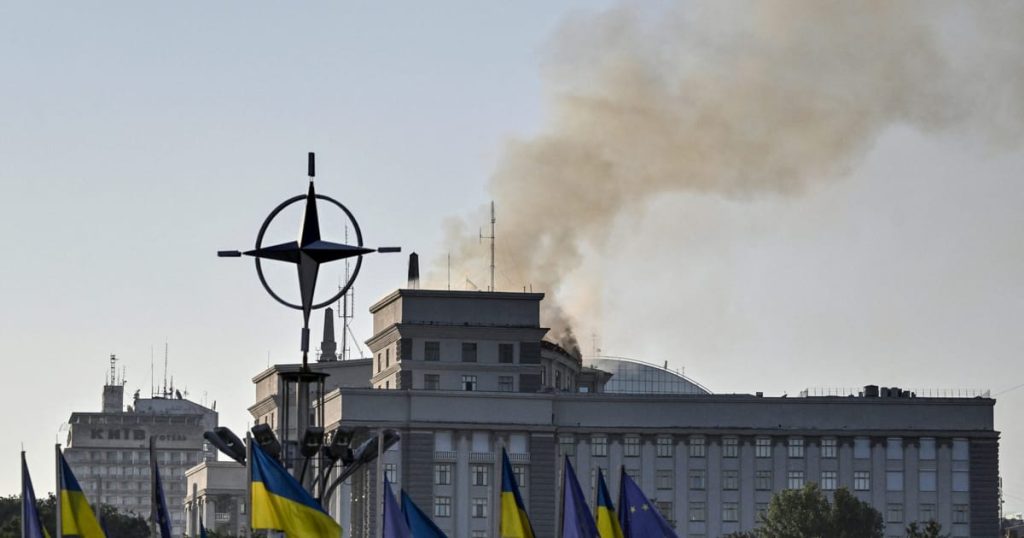 Le principal bâtiment du gouvernement ukrainien a frappé alors que la Russie augmente les attaques