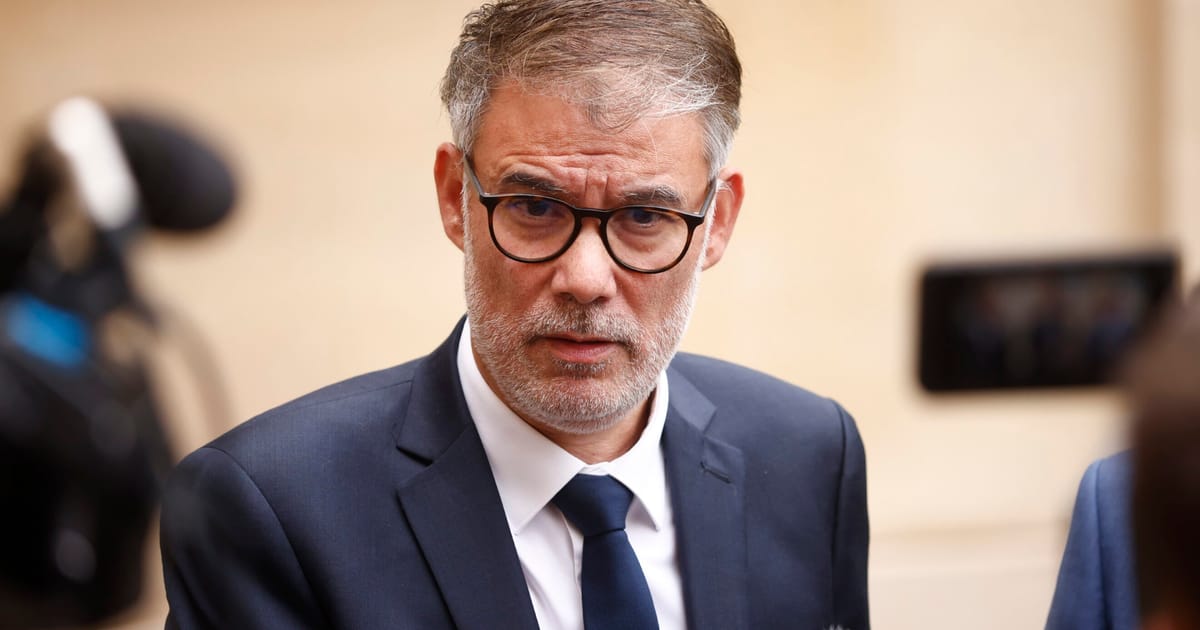 Les socialistes français confirment qu'ils évinceront PM, font pression pour le remplacement du centre-gauche