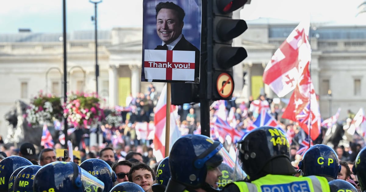 Musk appelle à un nouveau gouvernement britannique à l'extrême droite à Londres