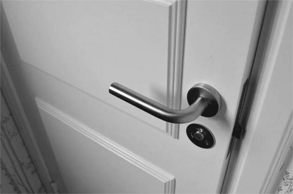 Voici pourquoi il faut toujours dormir avec la porte de sa chambre fermée