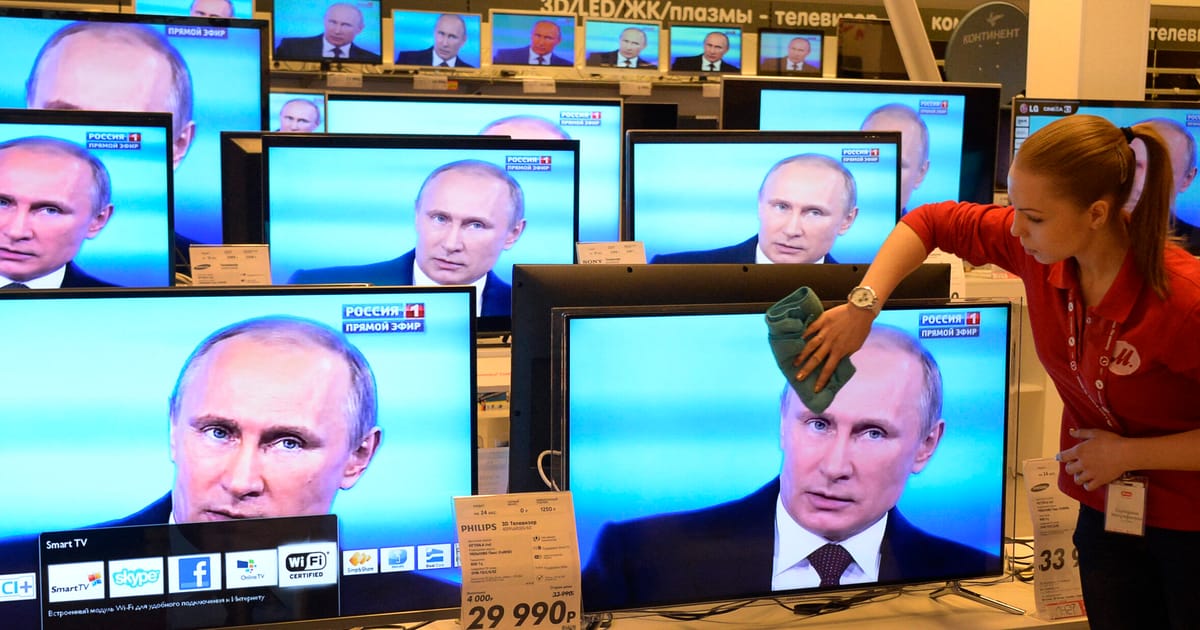 La propagande de Poutine retourne la réalité sur les vols au-dessus des nations de l'OTAN, en tant que pneus publics russes de la guerre