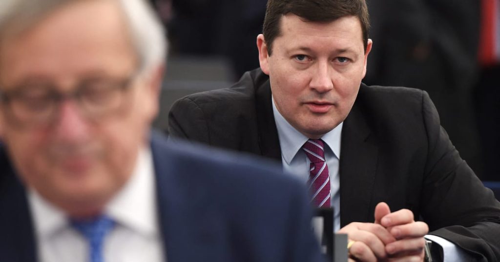 Le possible retour de Selmayr fait craindre une guerre de territoire majeure entre von der Leyen et Kallas