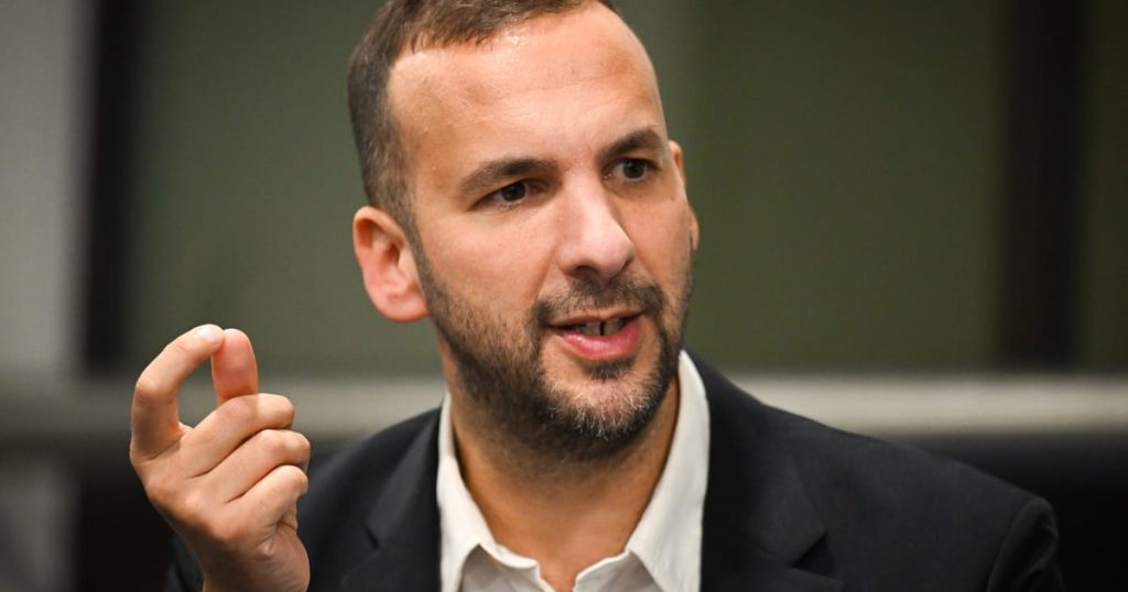 Mettre fin à la libre circulation dans l'UE est un « désastre » pour la Grande-Bretagne, déclare Zack Polanski du Parti vert