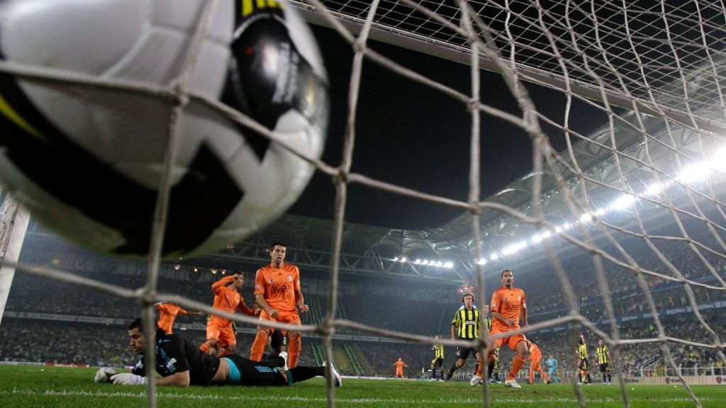 La Turquie enquête sur des centaines d’arbitres de football impliqués dans des paris sportifs