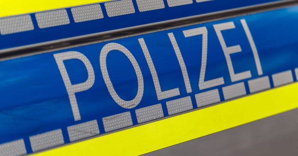 La police allemande perquisitionne le domicile d'un journaliste suite à une publication sur les réseaux sociaux