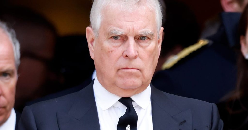 Le prince Andrew déchu de ses titres et quittera Royal Lodge