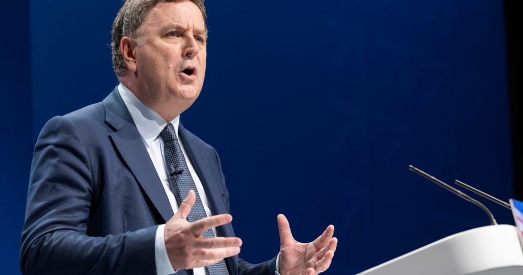 Mel Stride gifle les remarques de Robert Jenrick `` No White Faces ''